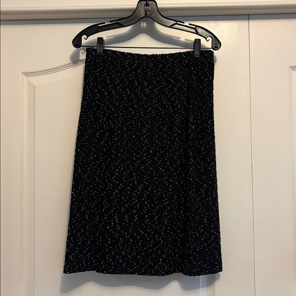 ST. JOHN KNIT JACKET AND SKIRT SUIT - Picture 9 of 13